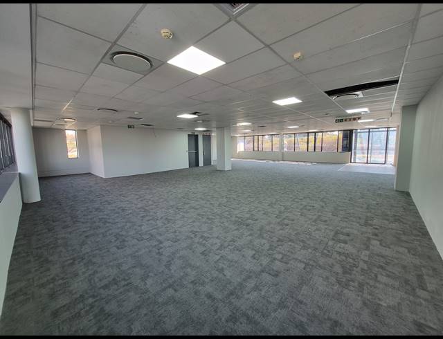 282M² OFFICE TO LET IN WOODMEAD